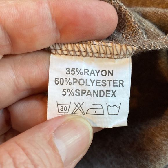 Set of 2 Long Sleeve Maternity tops- Brown and Green - Picture 5 of 6